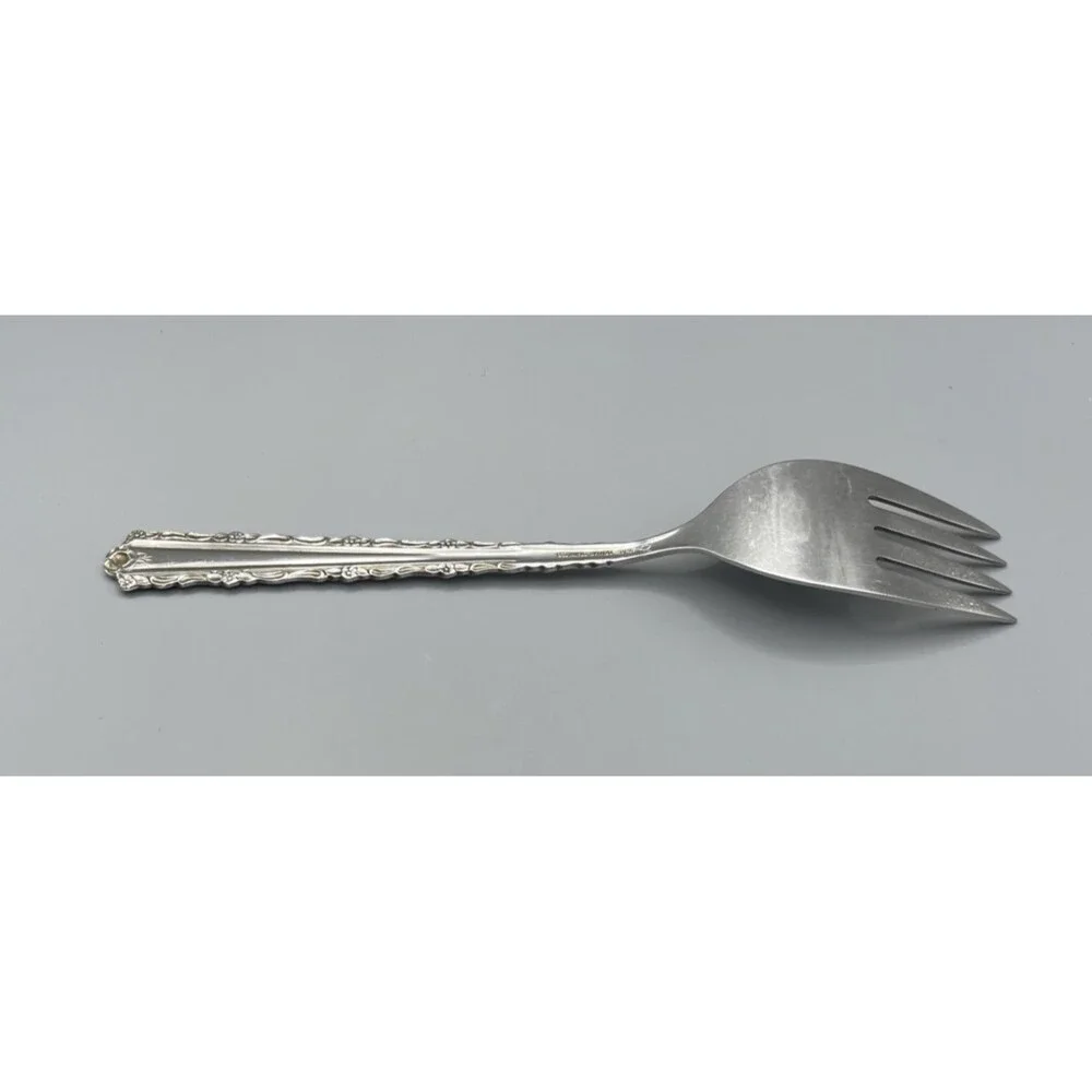 Oneida Deluxe Cherie Medium Cold Meat Serving Fork 8 3/8